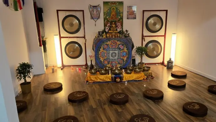 Clases de meditación y mindfulness en grupo en la Escuela Sendero del Alma en Alhaurín de la Torre Málaga