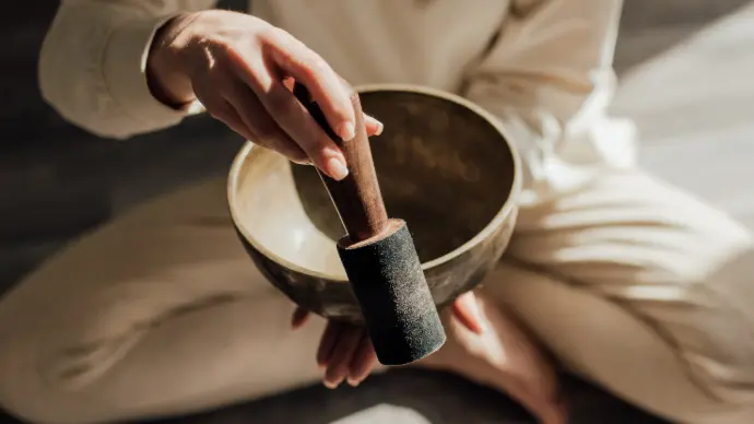 Meditación guiada con cuencos tibetanos y gong en Málaga Alhaurín de la Torre